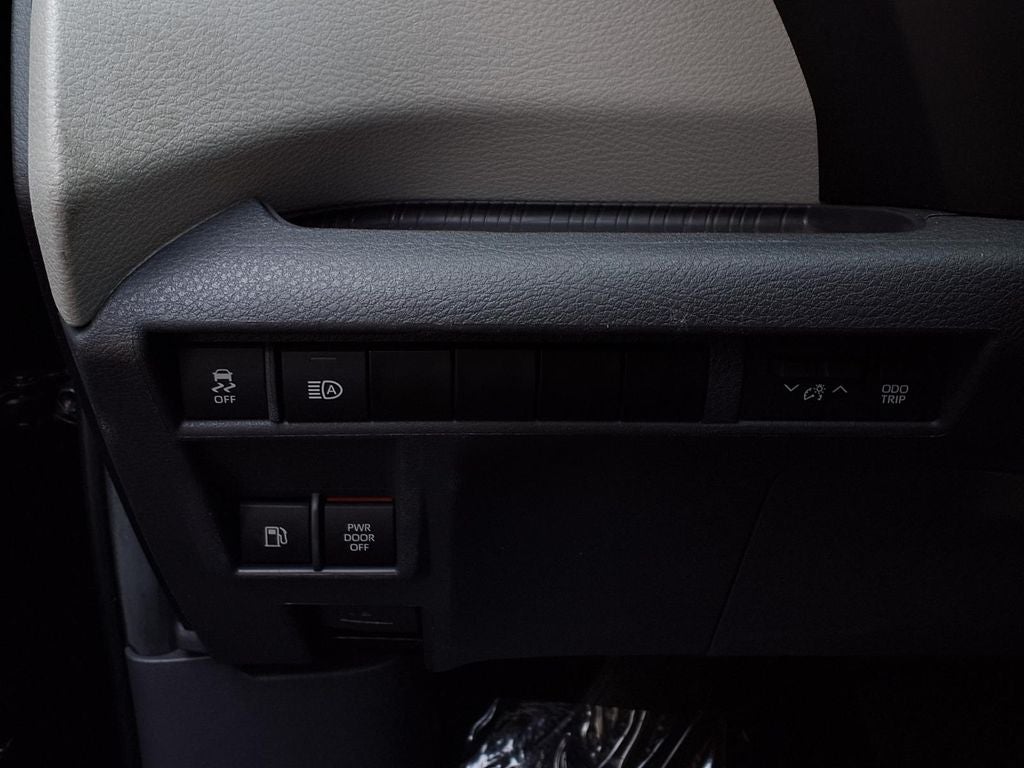 2024 Toyota Sienna XLE 8 Passenger