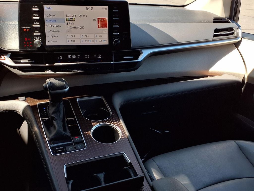 2024 Toyota Sienna XLE 8 Passenger