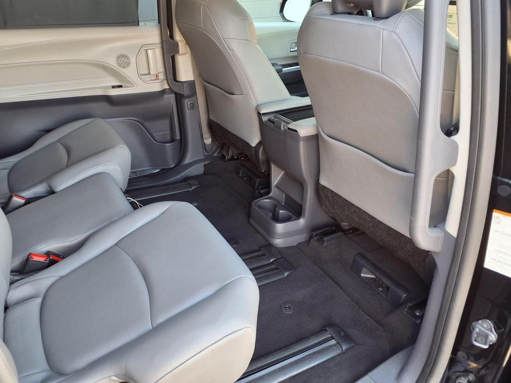 2024 Toyota Sienna XLE 8 Passenger