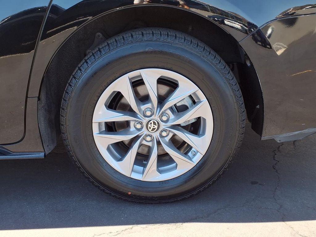 2024 Toyota Sienna XLE 8 Passenger