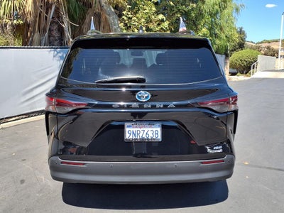 2024 Toyota Sienna XLE 8 Passenger