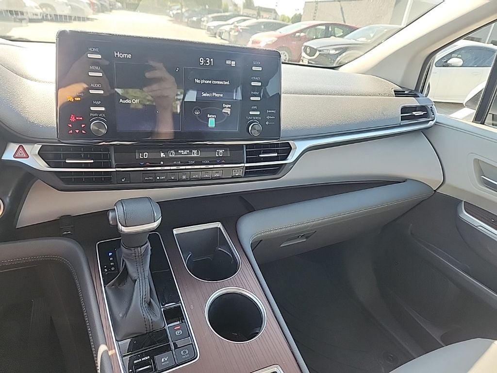 2022 Toyota Sienna XLE 7 Passenger
