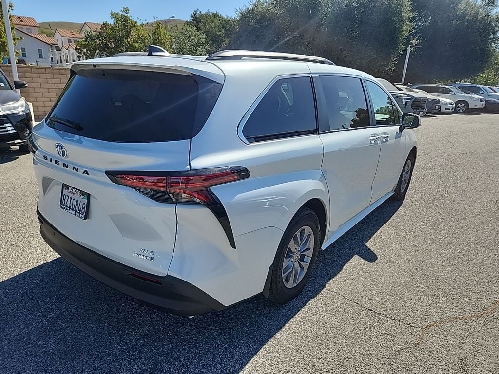 2022 Toyota Sienna XLE 7 Passenger