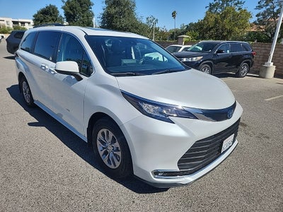 2022 Toyota Sienna XLE 7 Passenger
