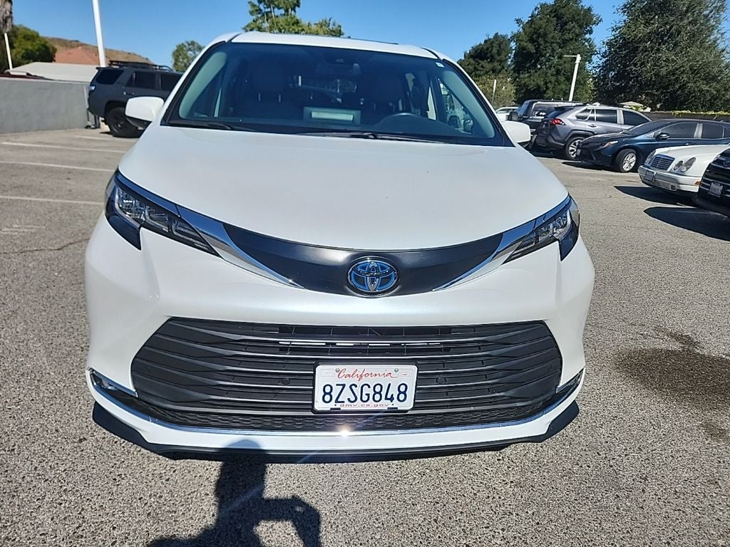 2022 Toyota Sienna XLE 7 Passenger