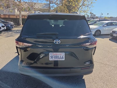2023 Toyota Sienna XLE 8 Passenger