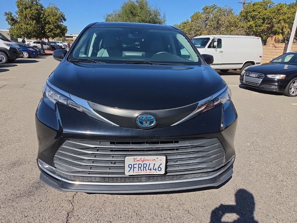 2023 Toyota Sienna XLE 8 Passenger