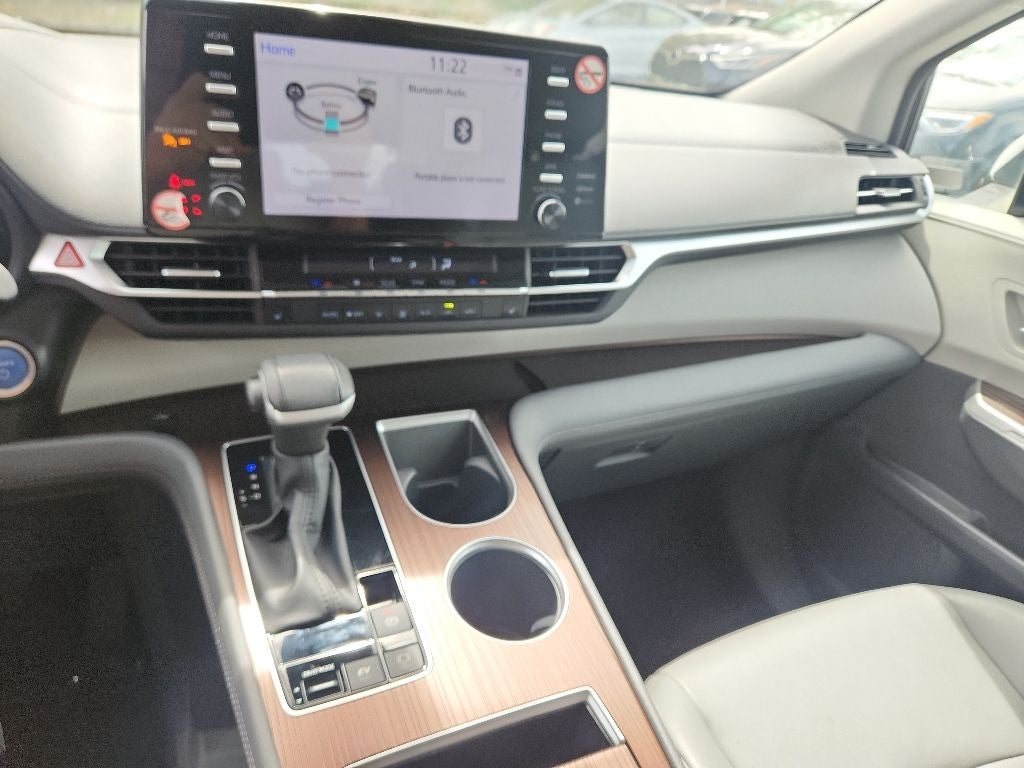 2023 Toyota Sienna XLE 8 Passenger