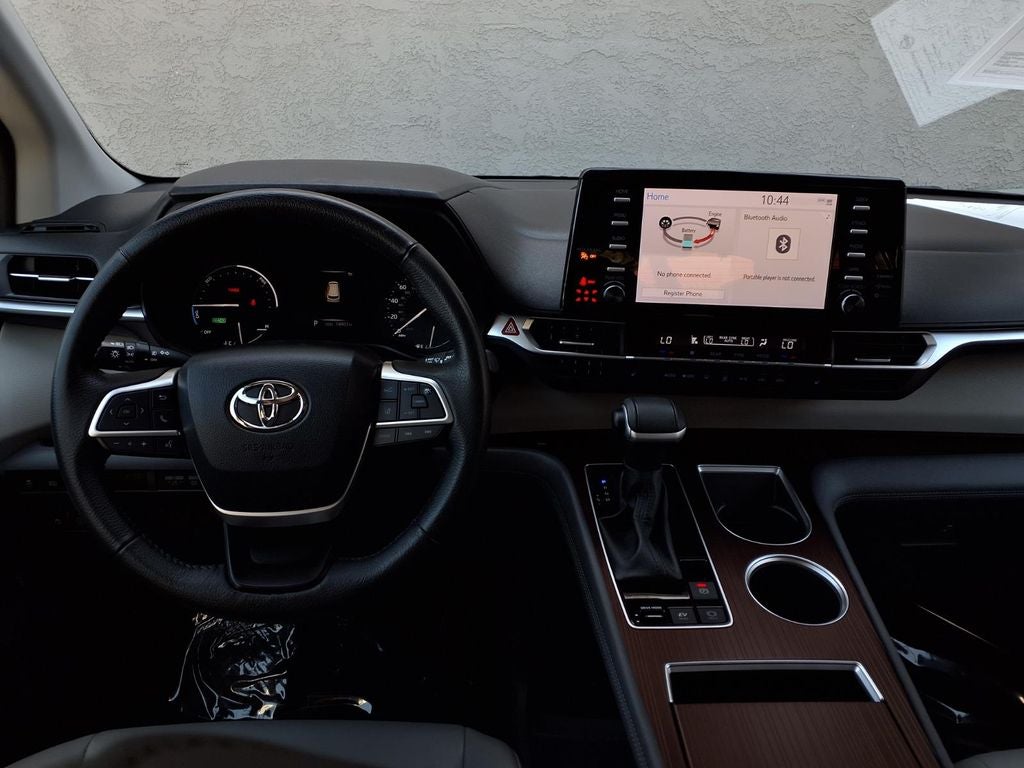 2023 Toyota Sienna XLE 8 Passenger