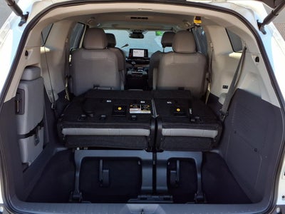 2023 Toyota Sienna XLE 8 Passenger