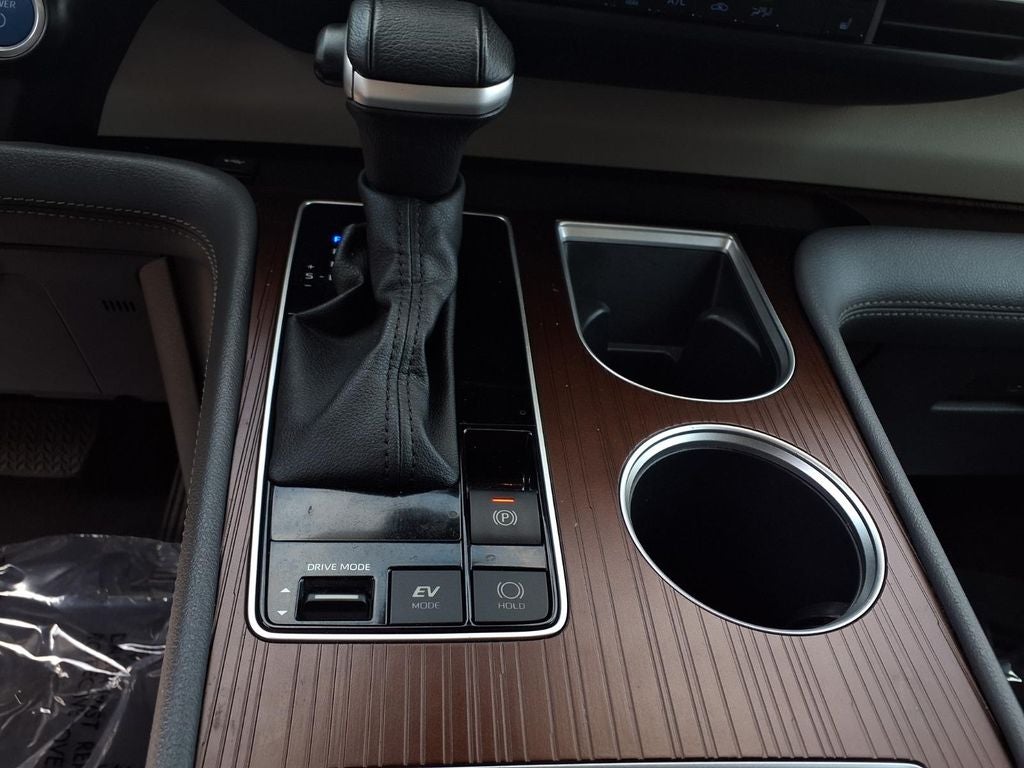 2024 Toyota Sienna XLE 8 Passenger