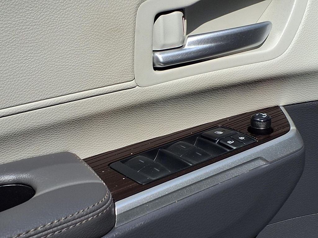 2024 Toyota Sienna XLE 8 Passenger