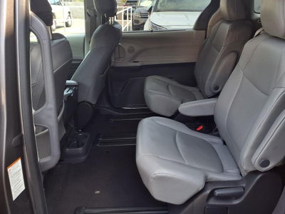 2024 Toyota Sienna XLE 8 Passenger