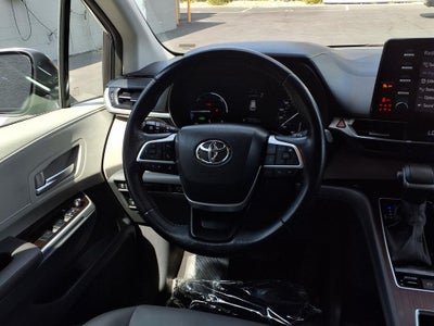 2024 Toyota Sienna XLE 8 Passenger