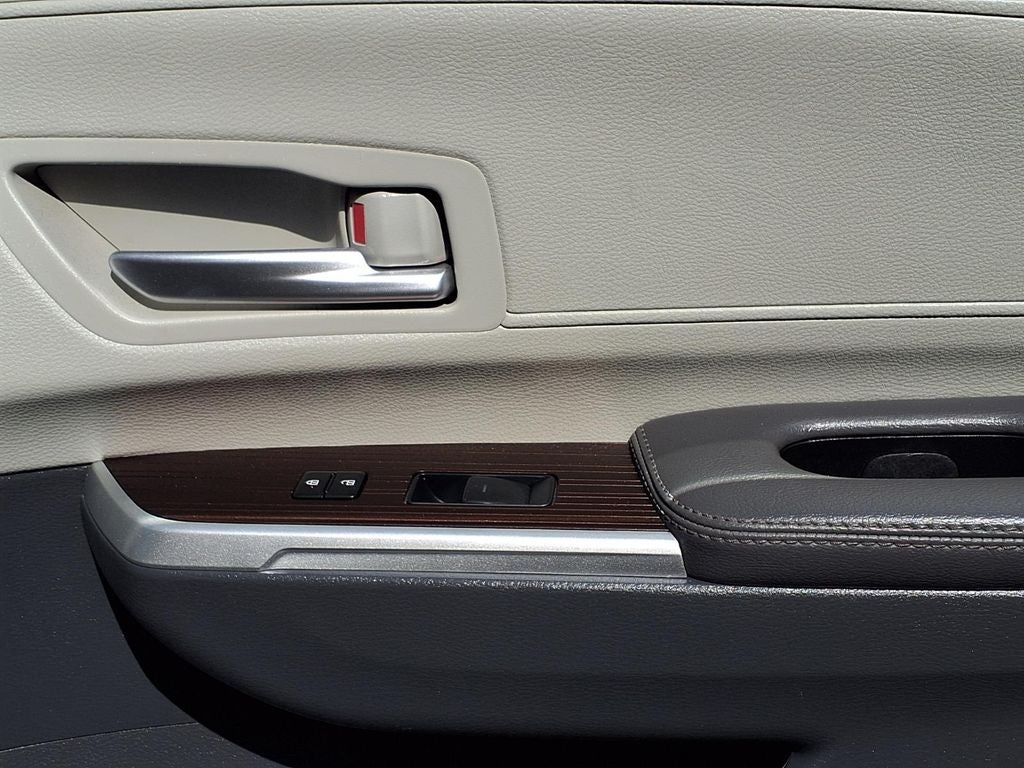 2024 Toyota Sienna XLE 8 Passenger