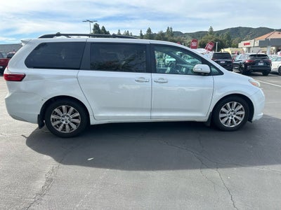 2017 Toyota Sienna Limited 7 Passenger