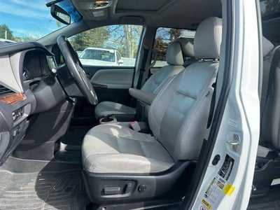 2017 Toyota Sienna Limited 7 Passenger