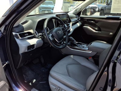 2022 Toyota Highlander Limited