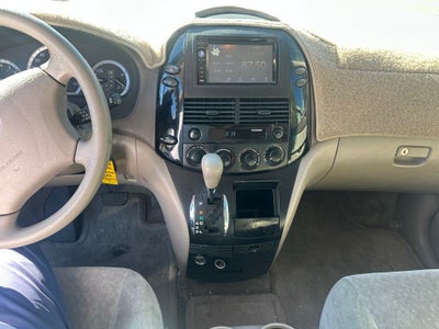 2005 Toyota Sienna CE