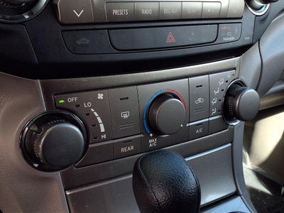 2012 Toyota Highlander Base