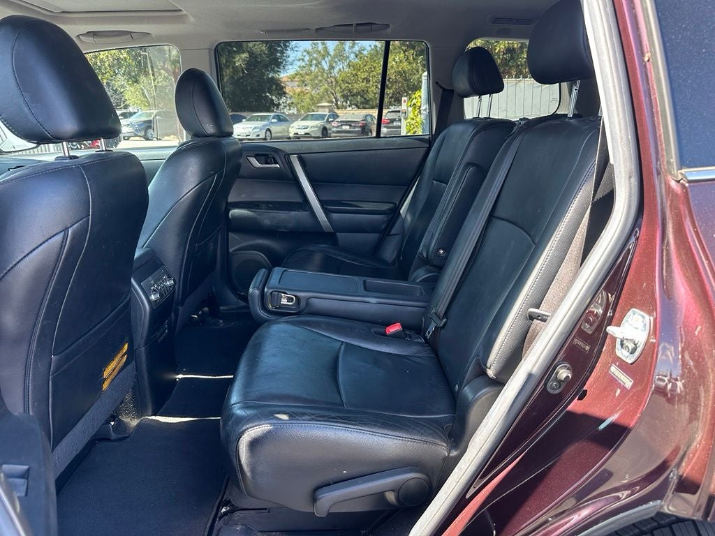 2012 Toyota Highlander SE