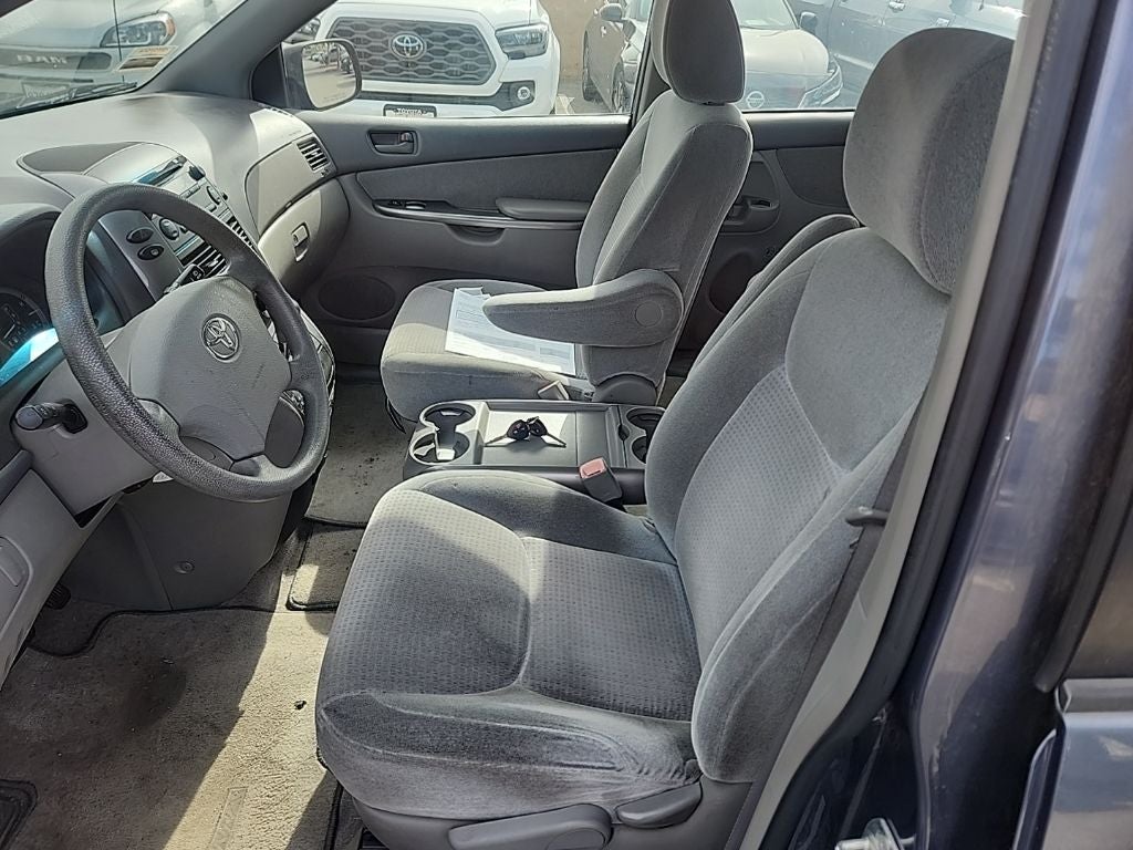 2009 Toyota Sienna CE