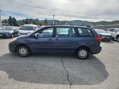 2009 Toyota Sienna CE