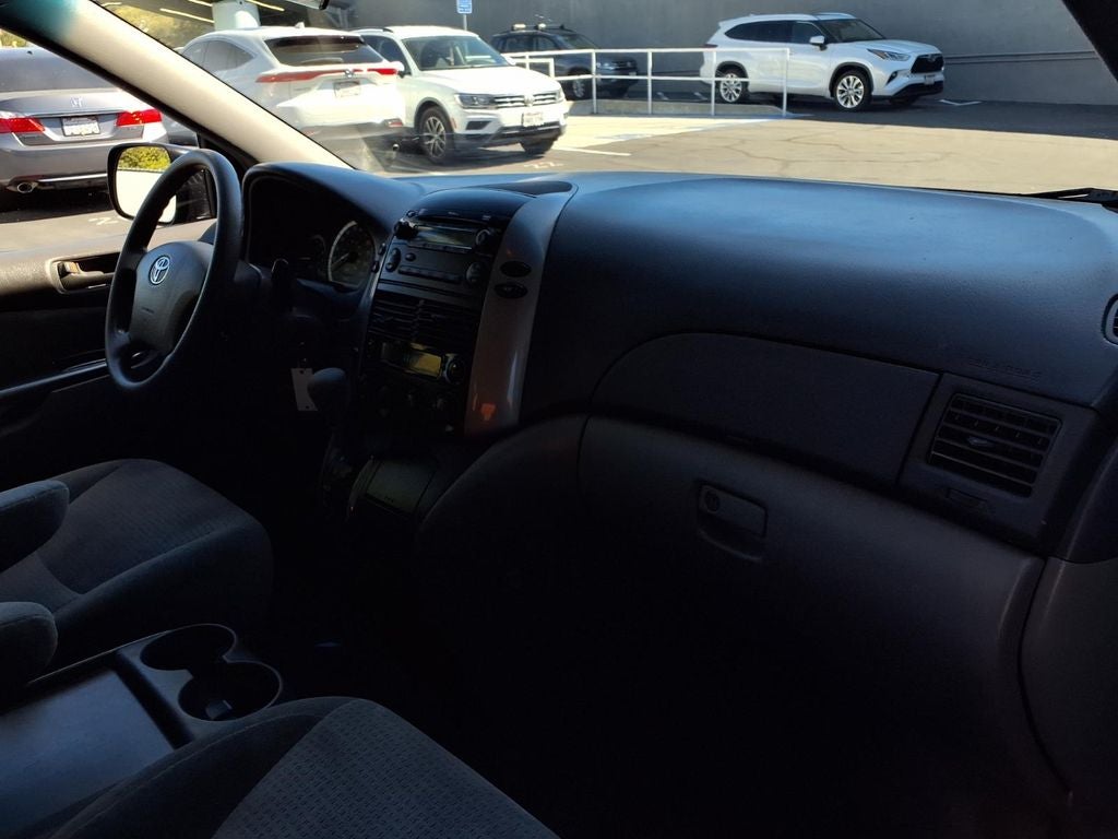2009 Toyota Sienna CE