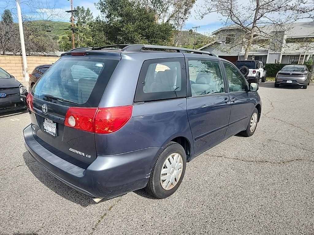 2009 Toyota Sienna CE