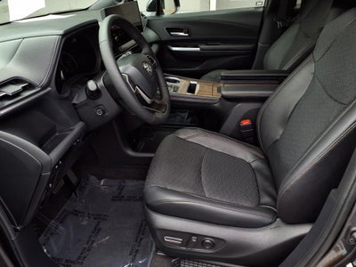 2025 Toyota Sienna Limited 7 Passenger