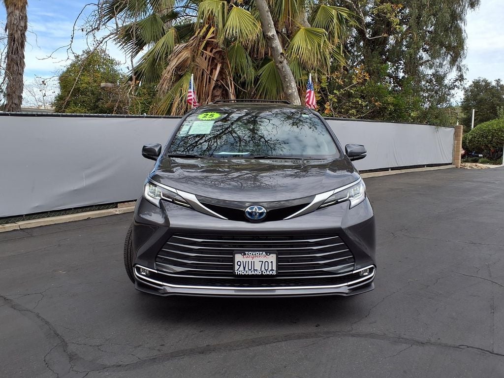 2025 Toyota Sienna Limited 7 Passenger