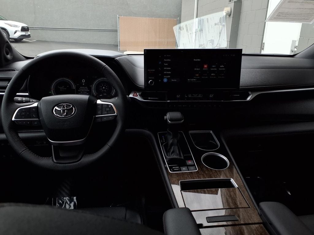 2025 Toyota Sienna Limited 7 Passenger
