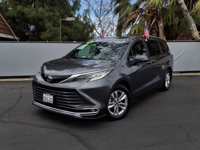 2025 Toyota Sienna Limited 7 Passenger
