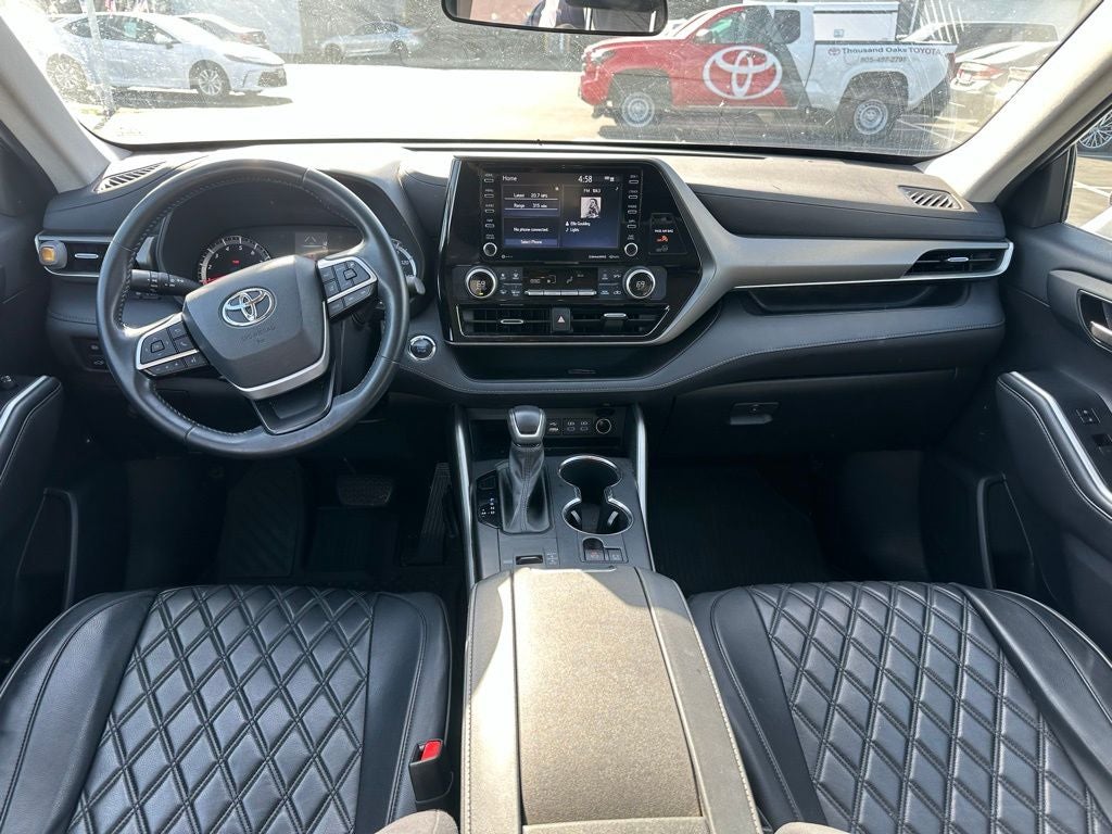 2022 Toyota Highlander LE