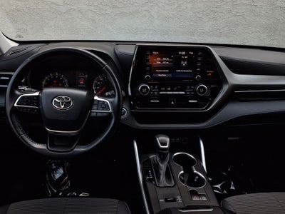 2022 Toyota Highlander LE