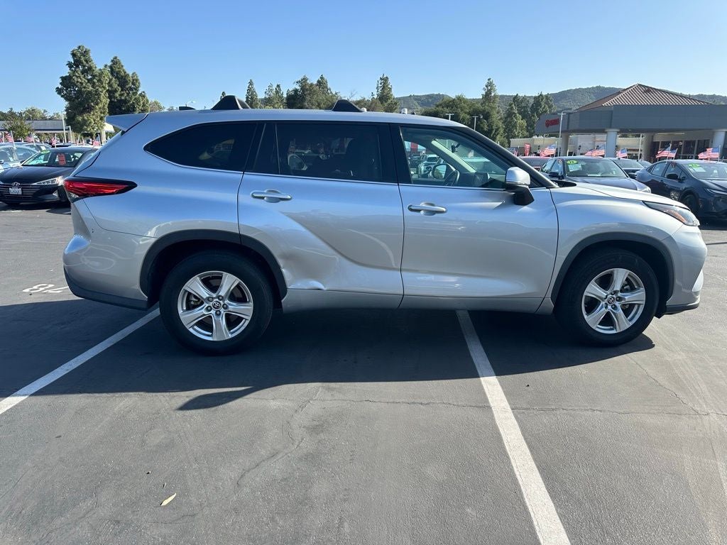 2022 Toyota Highlander LE