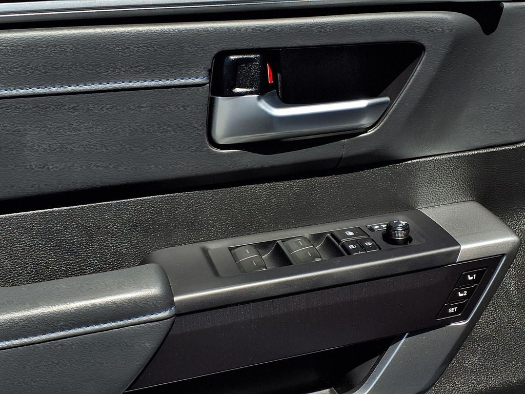 2023 Toyota Tundra Hybrid Platinum