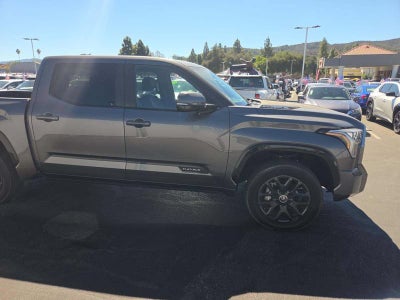 2024 Toyota Tundra Hybrid Platinum