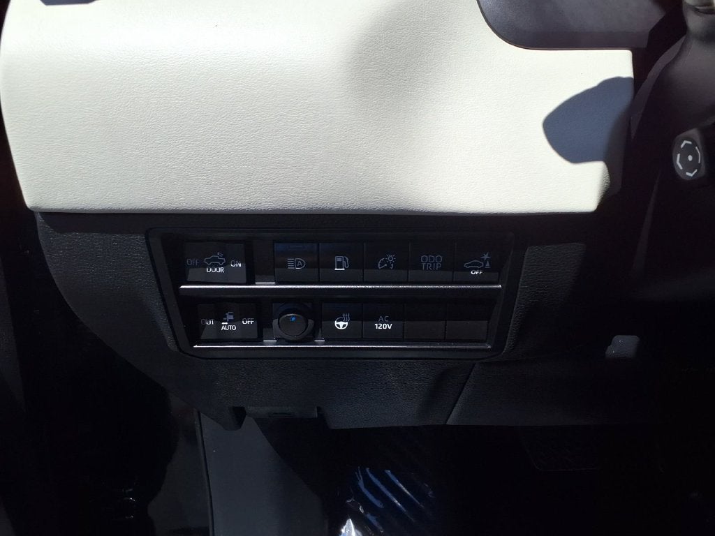 2023 Toyota Tundra Hybrid Capstone