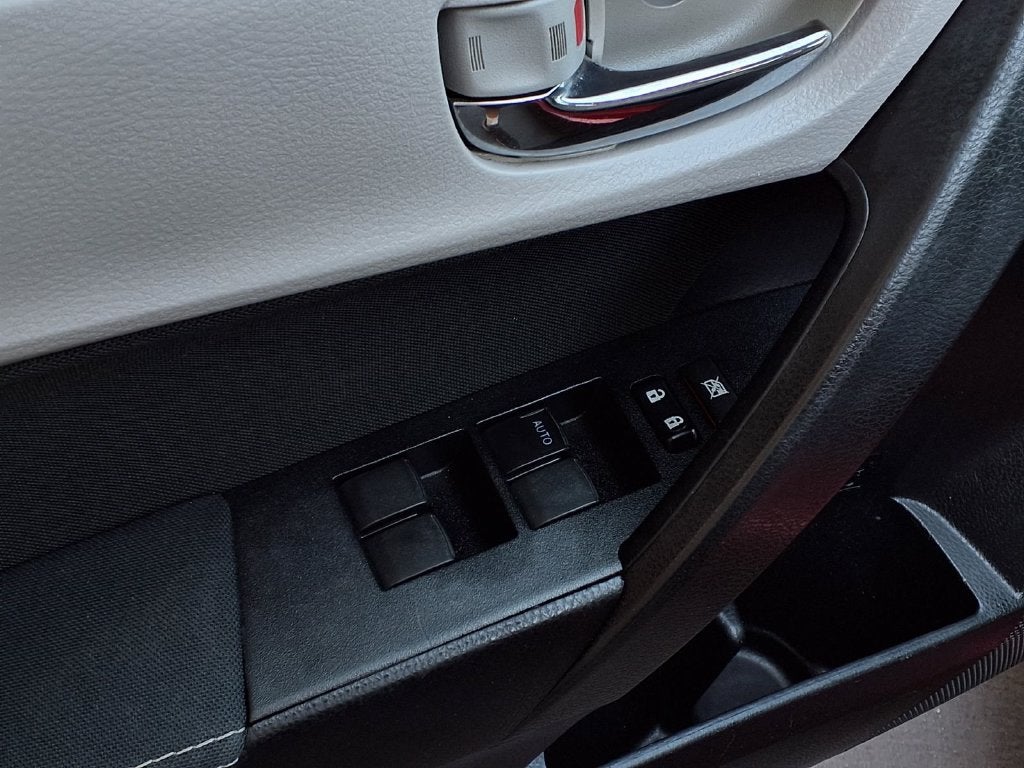 2016 Toyota Corolla LE Plus