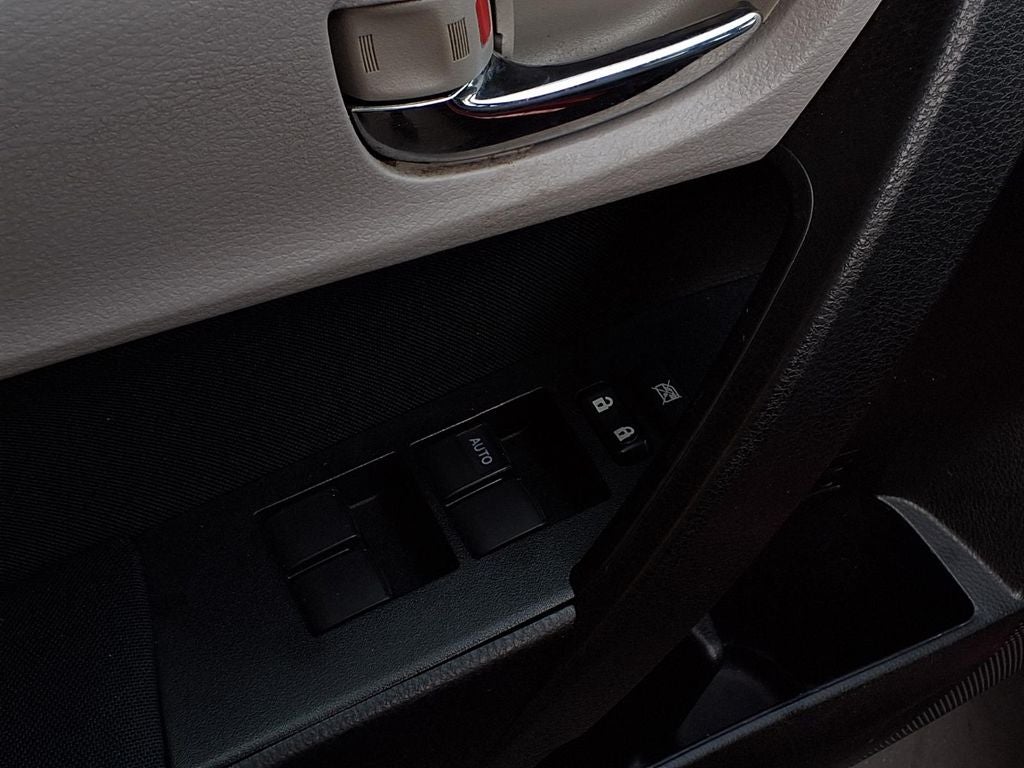 2014 Toyota Corolla LE Plus