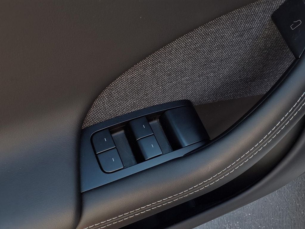 2022 Tesla Model S Base