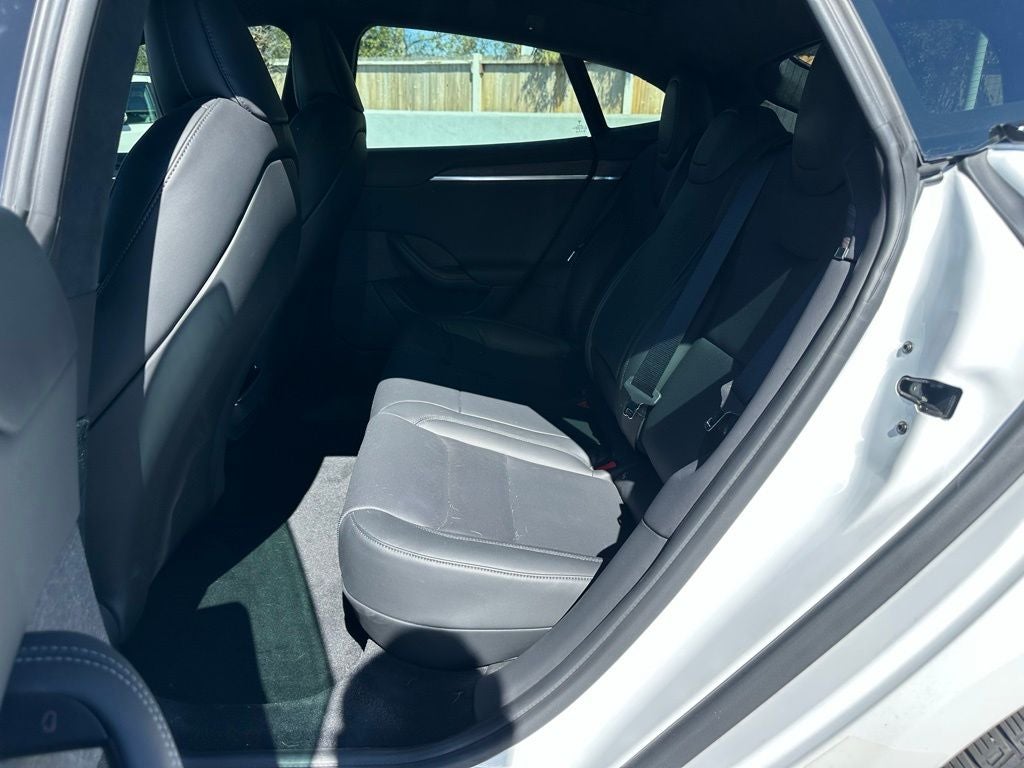 2022 Tesla Model S Base