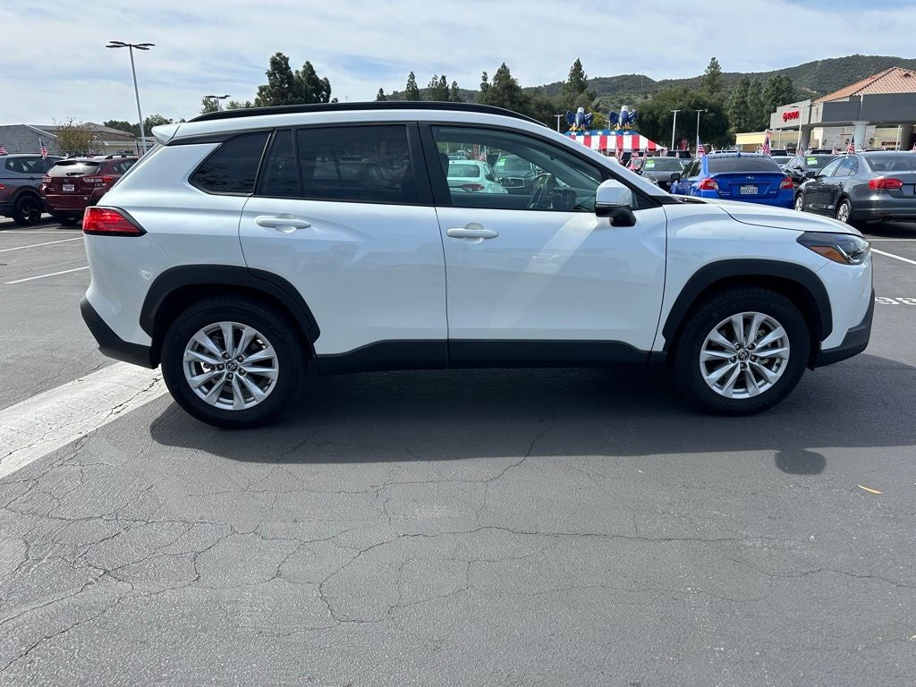 2024 Toyota Corolla Cross LE