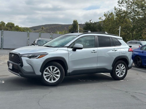 2024 Toyota Corolla Cross LE