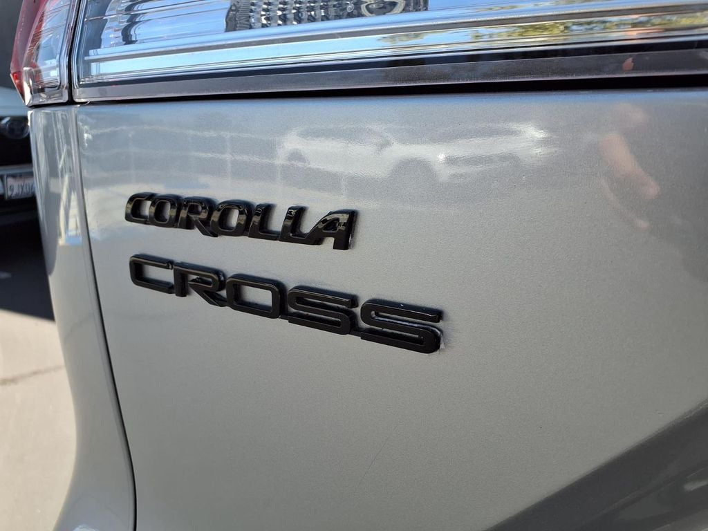 2024 Toyota Corolla Cross LE