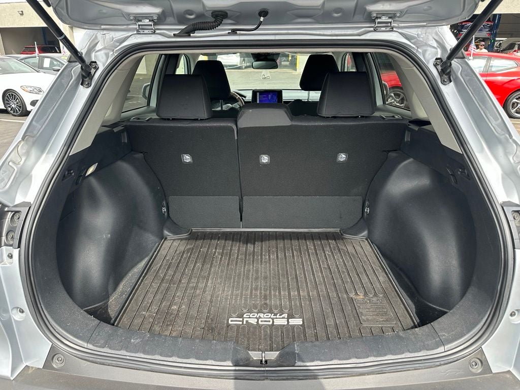 2024 Toyota Corolla Cross LE