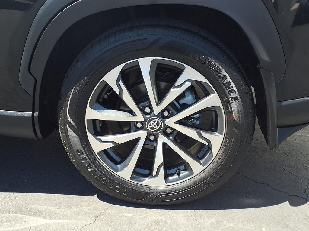 2023 Toyota Corolla Cross XLE