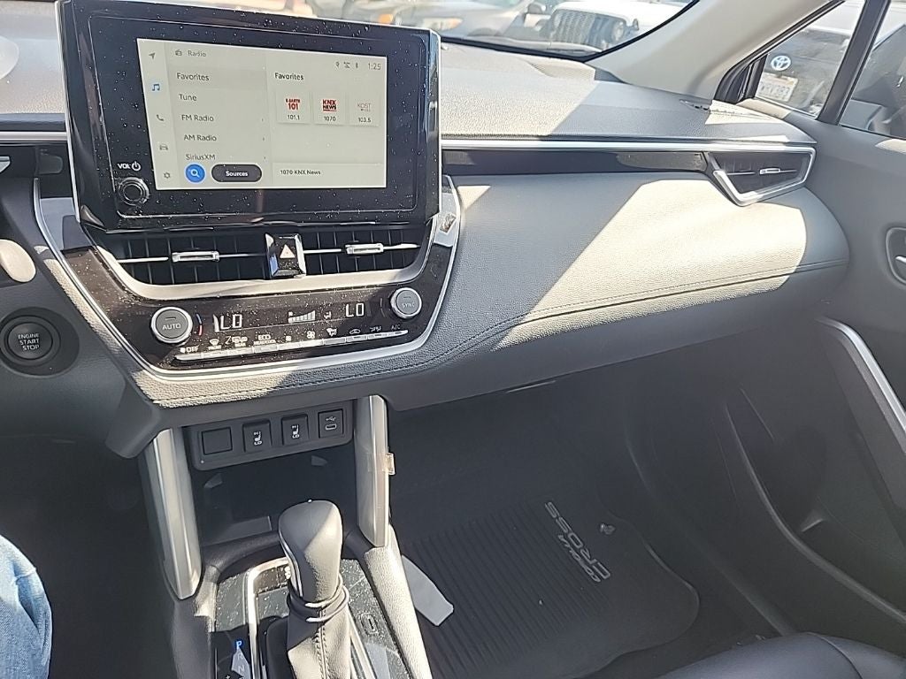 2024 Toyota Corolla Cross XLE