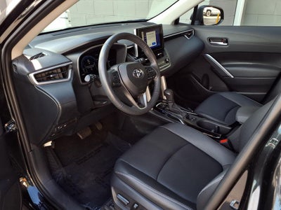 2024 Toyota Corolla Cross XLE